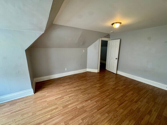Building Photo - 1810 Brownsville Rd