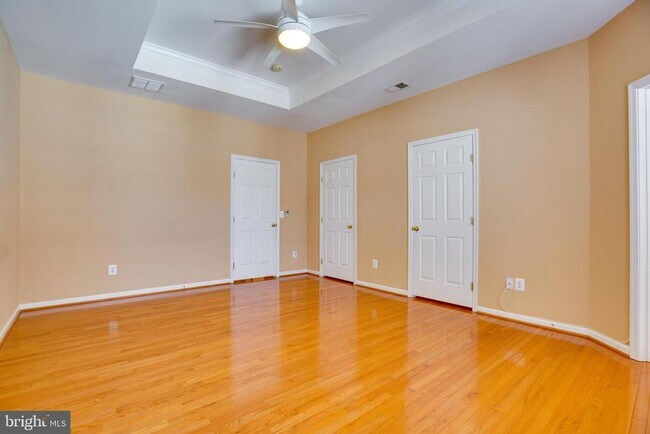 Building Photo - 9329 Cumbria Valley Dr