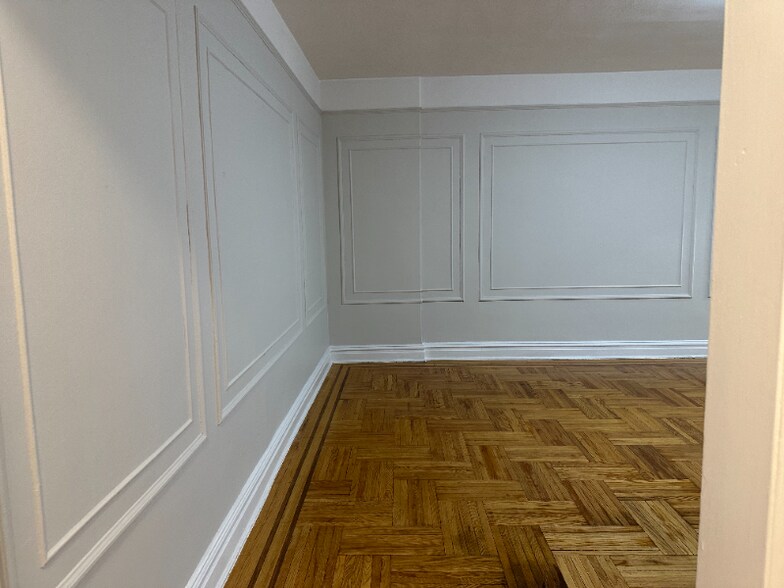 Building Photo - 115 Fairview Ave