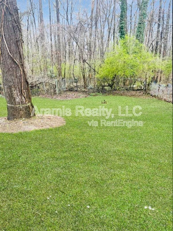 Building Photo - 9241 Woodhill Ln