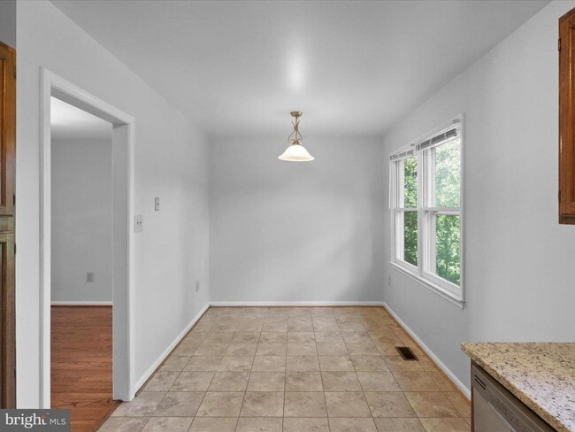 Building Photo - 40 Carriage House Cir