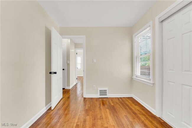 Building Photo - 21603 Hillgrove Ave