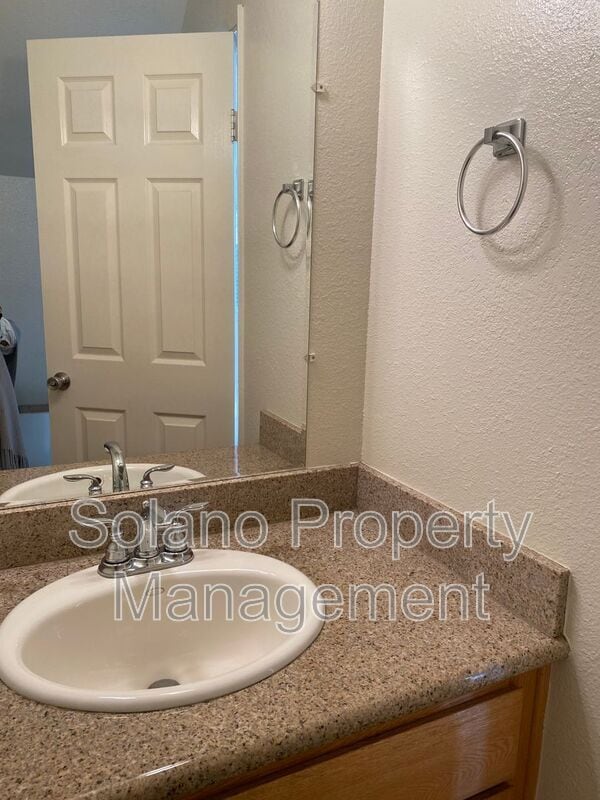 Building Photo - 516 Pacific Ave