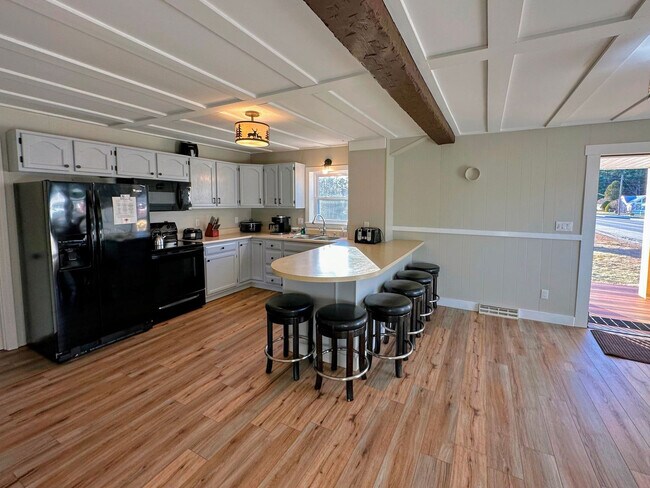 Building Photo - 571 US-3