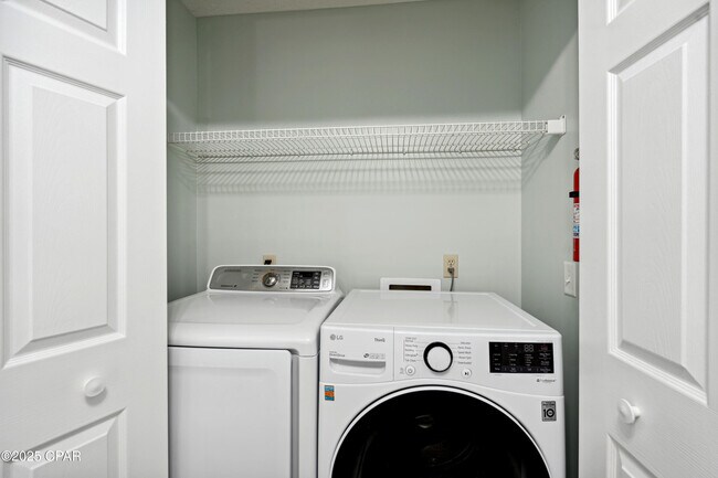 Building Photo - 237 St Katherine Blvd