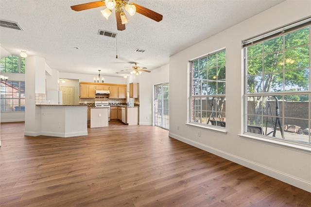 Building Photo - 3100 Verbena Dr