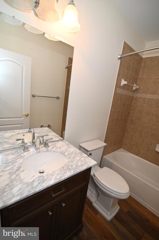 Building Photo - 7001 Chaptico Ct