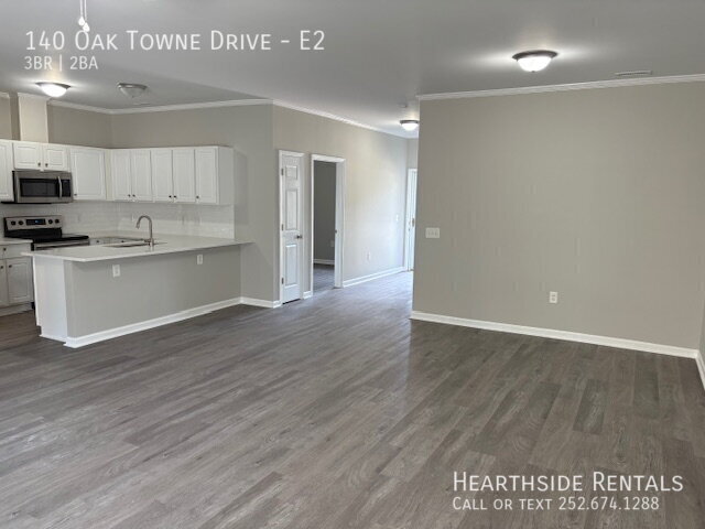 Building Photo - 140 Oak Towne Dr