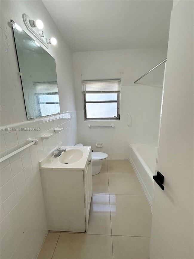 Building Photo - 48 NW 39th St