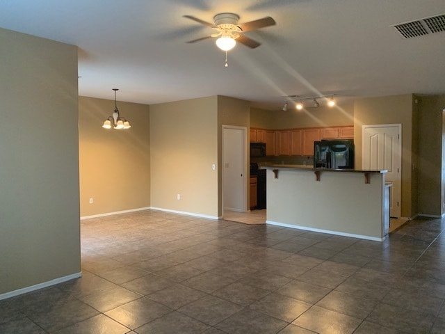 Building Photo - For Rent