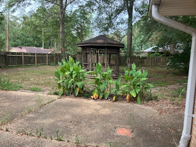 Building Photo - 706 Tarreyton Dr