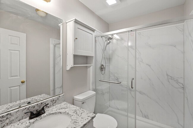 Building Photo - Unique 3 Bedroom/ 3 Full Bathroom 2 Story ...