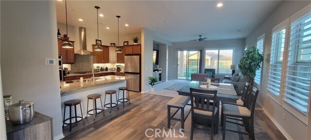 Building Photo - 82 Burgundy