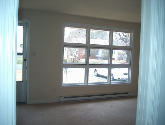 Building Photo - 9709 Royerton Dr