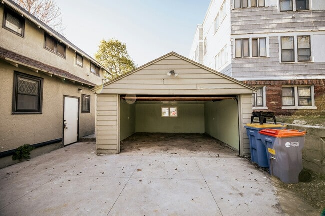 Building Photo - 506 Prospect Ave SE