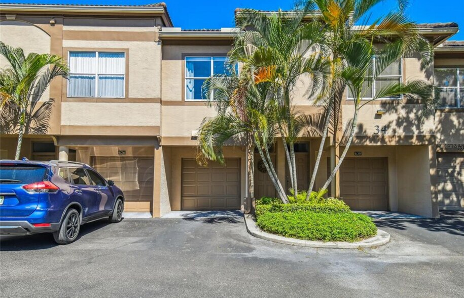 Building Photo - 628 Arbor Lake Ln