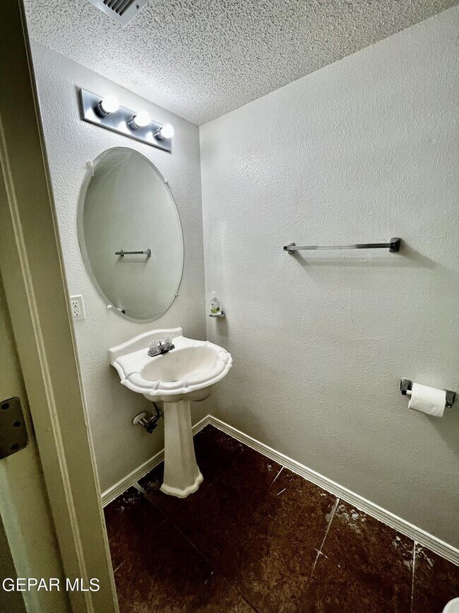 Building Photo - 12701 Francisco Paz Dr