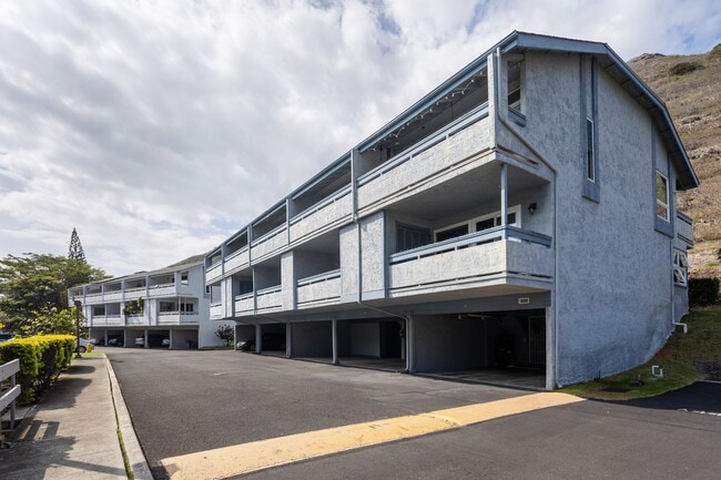 Building Photo - 1098 Kumukumu St