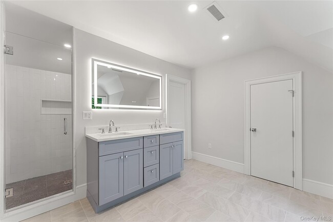 Building Photo - 211 Griffen Ave