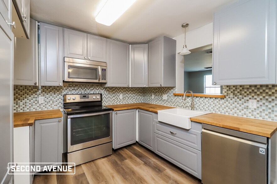 Building Photo - 10208 Spoonbill Ct