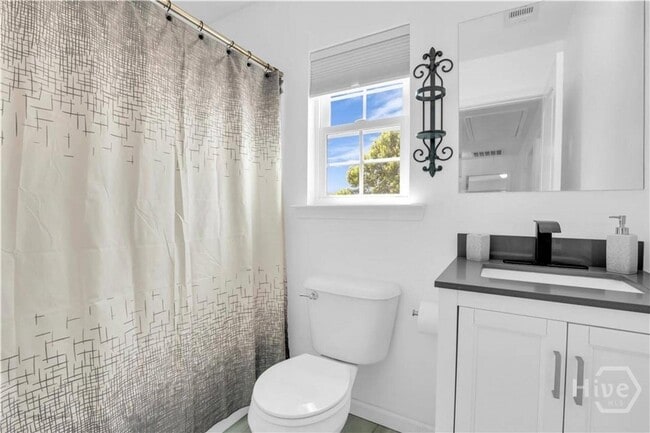 Building Photo - 116 Ristona Dr