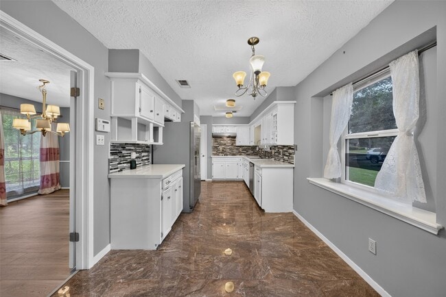 Building Photo - 5714 Arbor Vitae Dr
