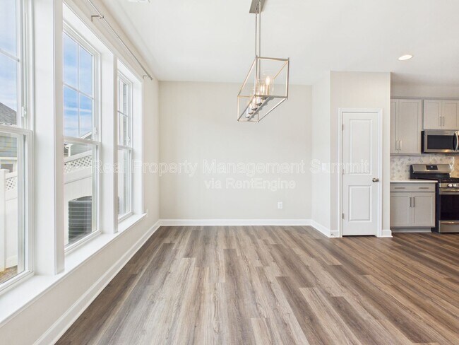 Building Photo - 3284 Charleston Blvd