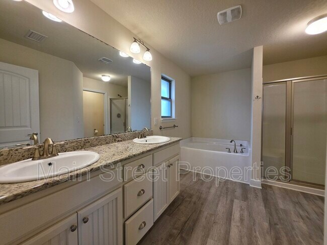 Building Photo - 4411 Fiske St