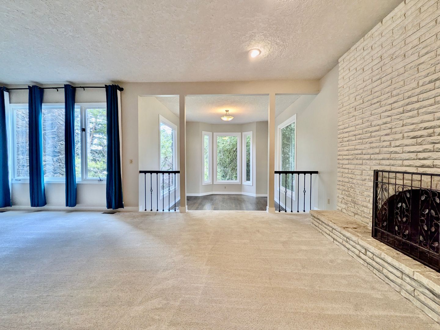 Building Photo - 18132 Westview Dr