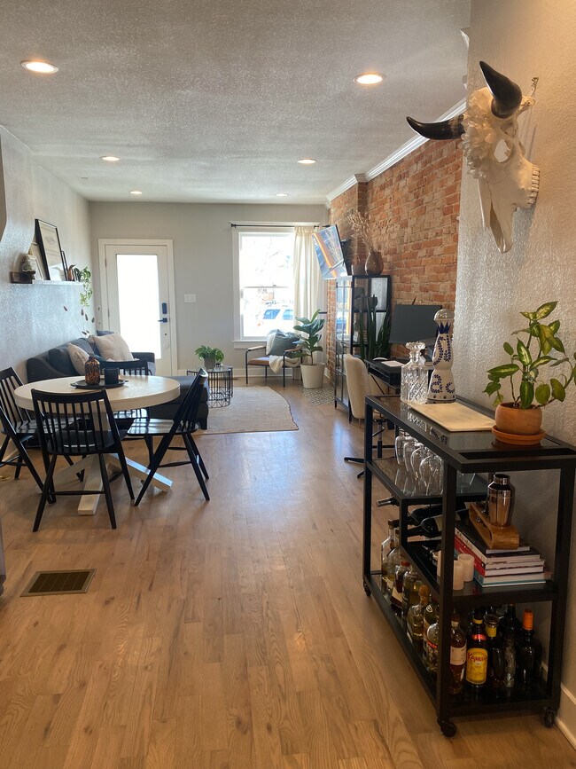 Building Photo - 3009 California St