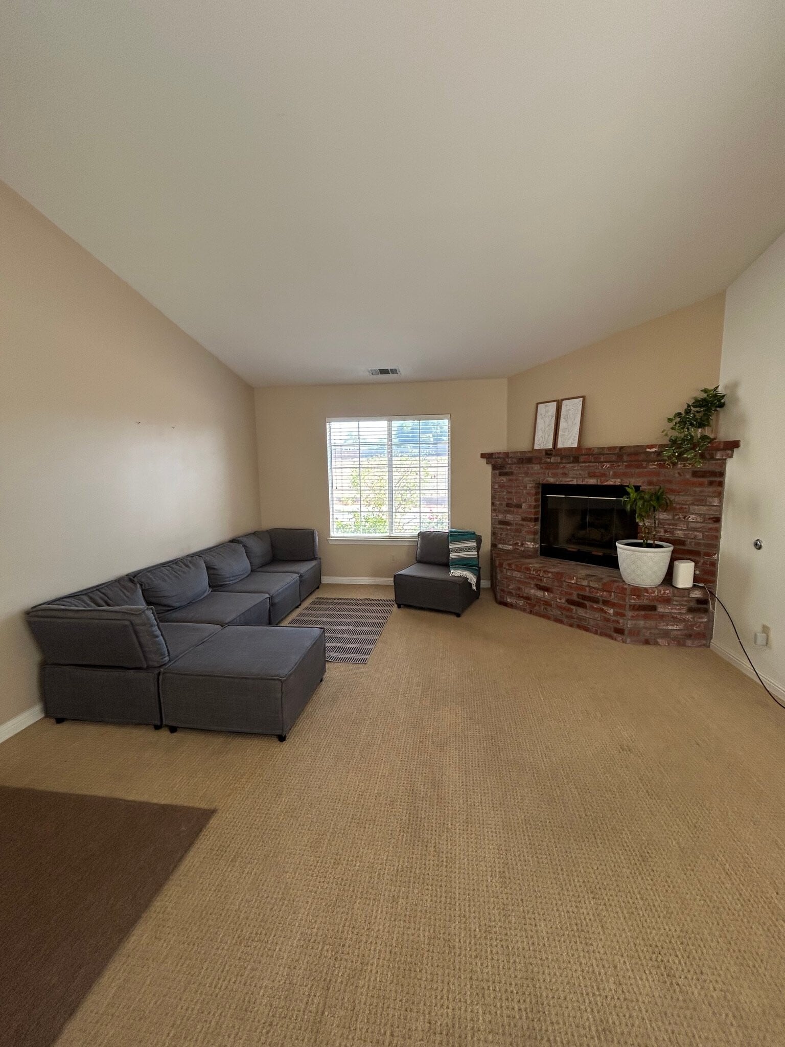 Building Photo - 1465 Oak Knoll Rd