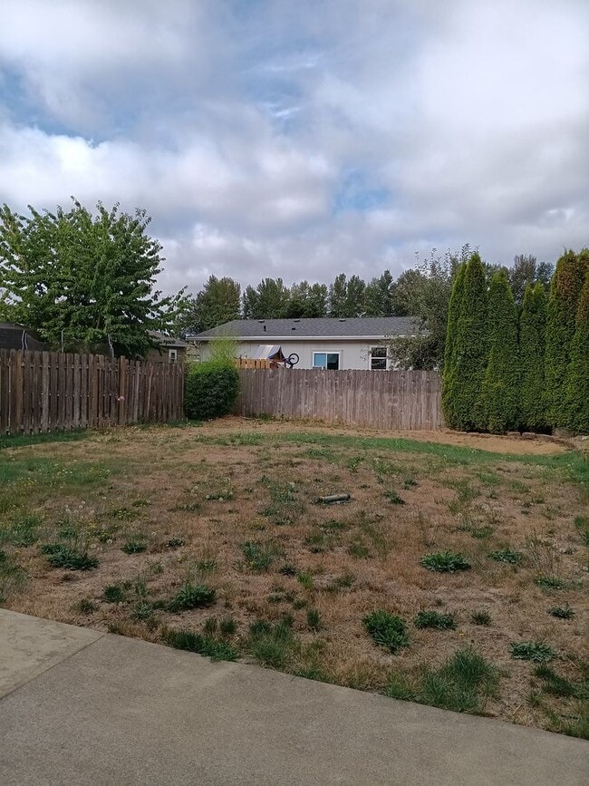 Building Photo - Make This Stunning Independence House Your...