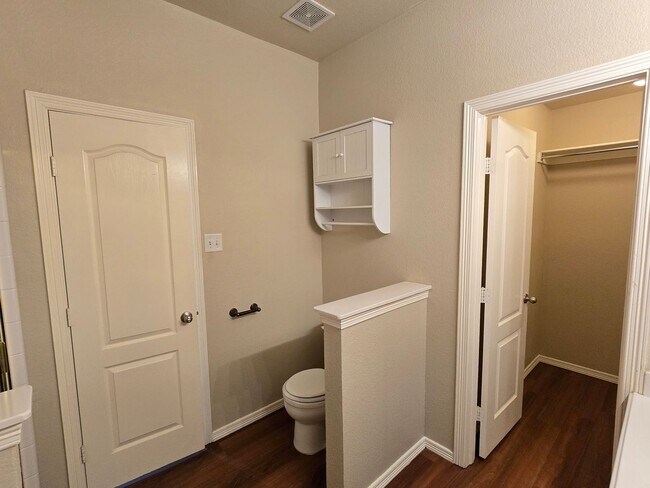 Building Photo - 8205 3 Bars Dr