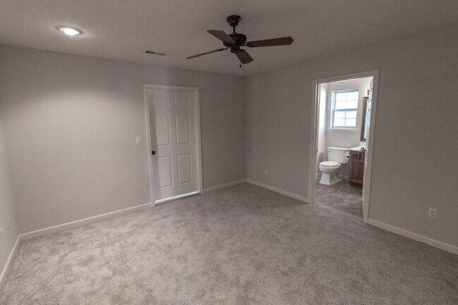 Building Photo - 1404 Jean Rae Dr