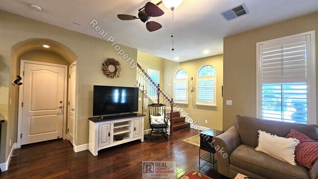 Building Photo - 1529 Borrasca Dr