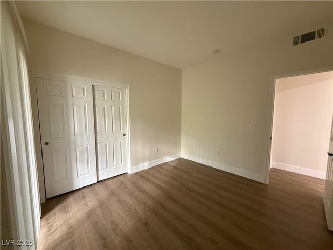 Building Photo - 2117 Echo Bay