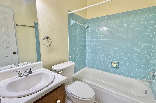 Building Photo - $500 RENT CREDIT | AVAILABLE NOW! | ONLY PAY ELECTRIC! | (Pets Considered)