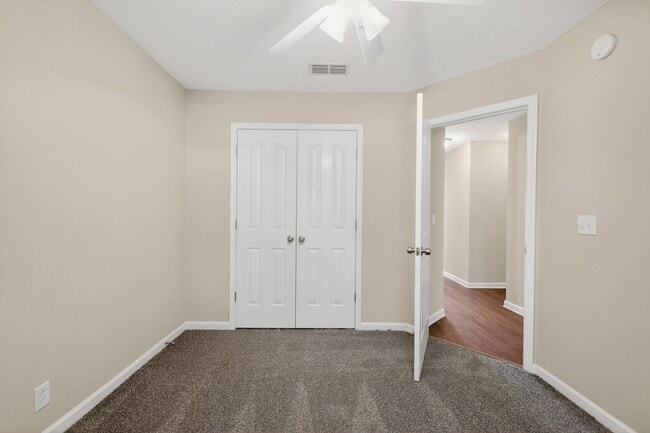 Building Photo - 851 Kanatak Ln