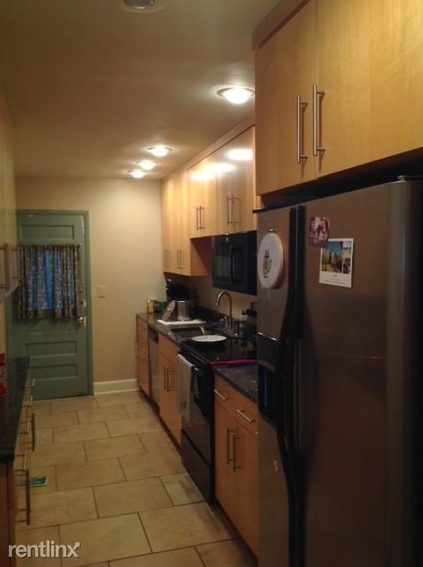 Building Photo - 5011 Wyandotte St