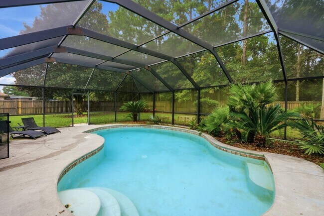 Building Photo - 121 Mill Ct