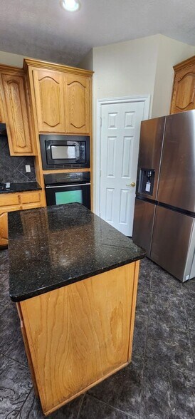 Building Photo - 503 Taskwood Dr