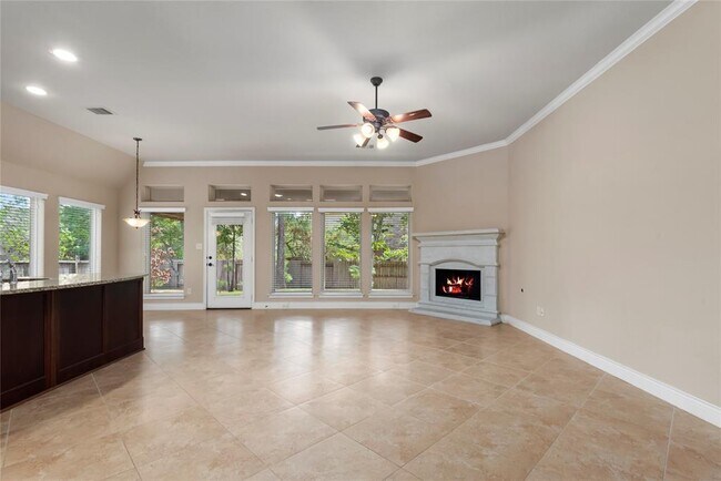 Building Photo - 196 Pine Crest Cir