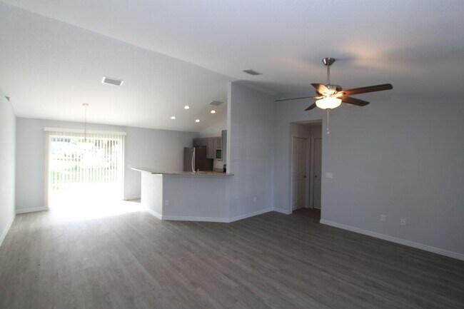 Building Photo - Spacious 3-Bedroom Home with No HOA, Pet-Friendly & Natural Gas – Summerfield Living