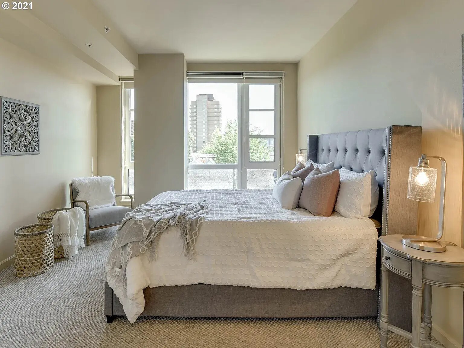 Building Photo - 1620 NE Broadway St