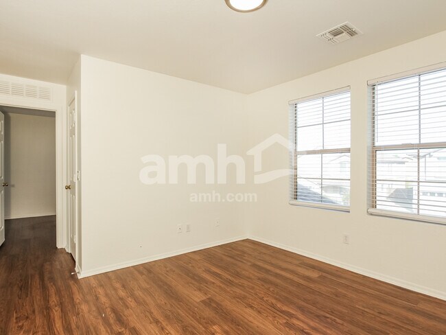 Building Photo - 3213 W Apollo Rd