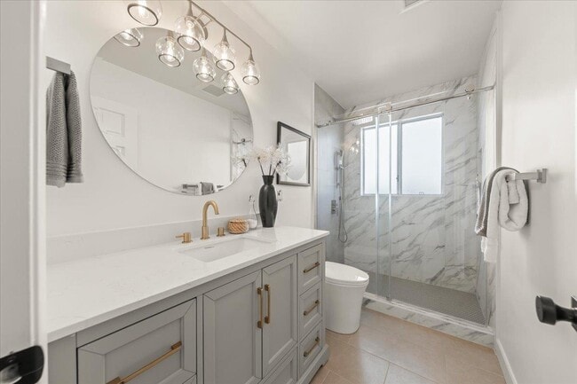 Building Photo - 1028 Clark Ave