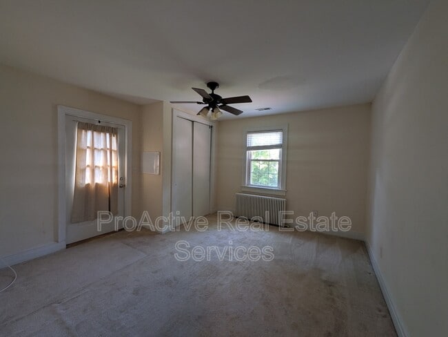 Building Photo - 1605 Hampton Blvd