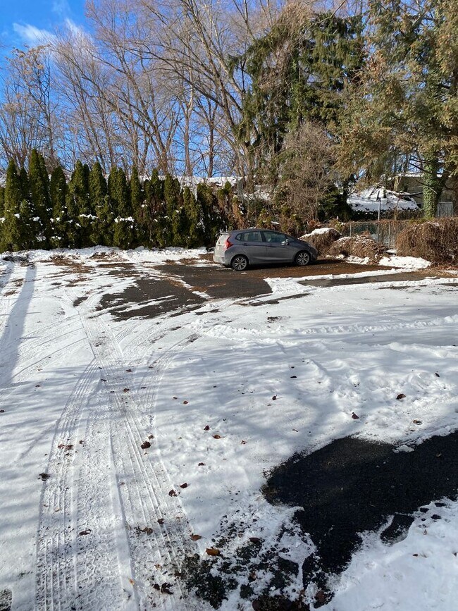 Building Photo - 406-408 Railroad Ave