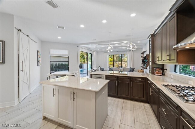 Building Photo - 13884 Luna Dr