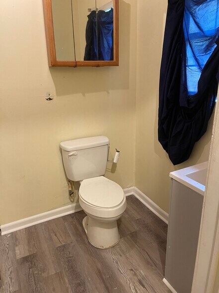 Building Photo - 1028 Simmons Dr
